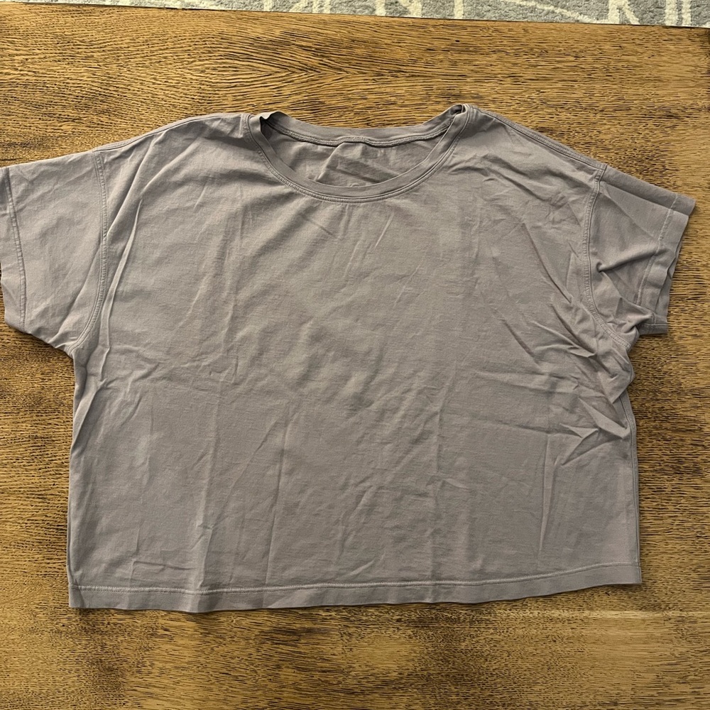 Lululemon Cates Crop T - Lilac Purple